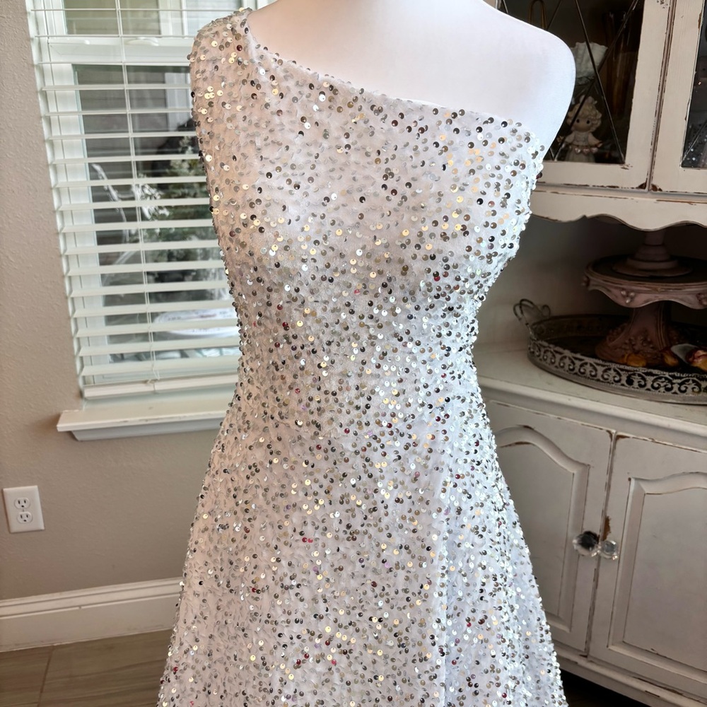 NEW White Dress, White Sequins Dress, One Shoulder, Prom Dress, NWOT, Size XL/16 - Picture 2 of 12